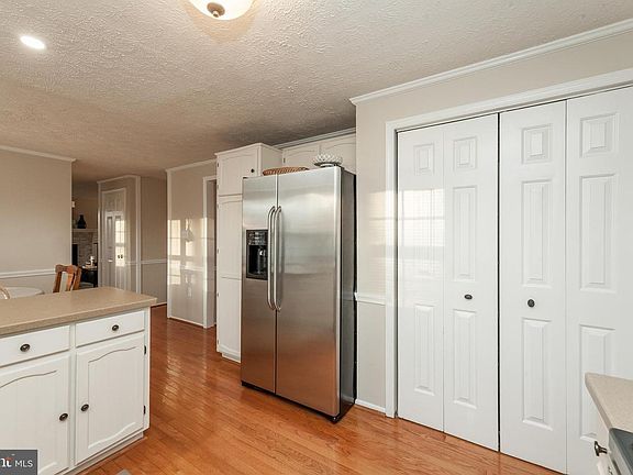 4th image of 2964 Hickory Valley Dr