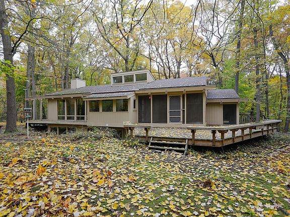 2nd image of 6946 Willson Dr