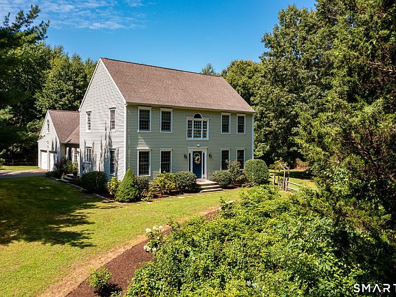 2nd image of 54 Pleasant Valley Road