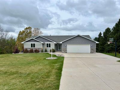 N5585 Maple View Dr, HILBERT, WI, 54129