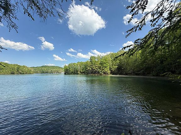 5th image of 430 Far Country Dr