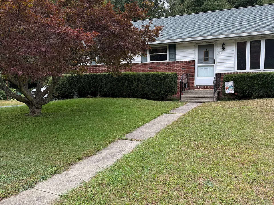 835 Woodland Rd