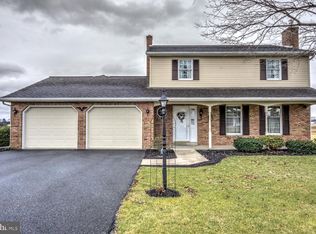 45 Rock Rd, Ephrata, PA 17522