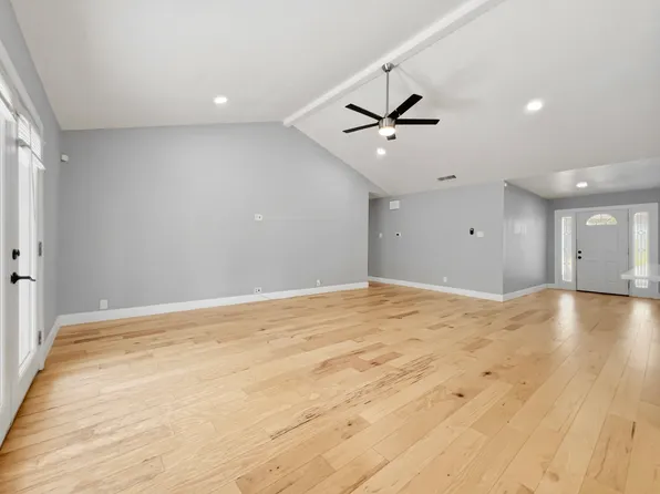 1211 August Dr, Austin, TX 78753