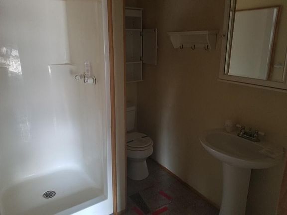 4th image of 123 Folsom Dr