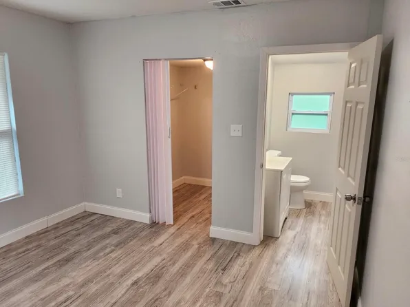 8008 12th St, Tampa, FL 33604