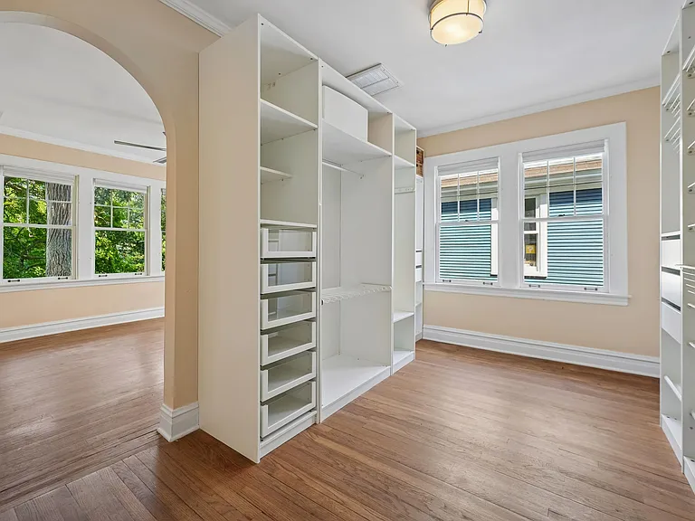 246 Maple Ave — Photo 18