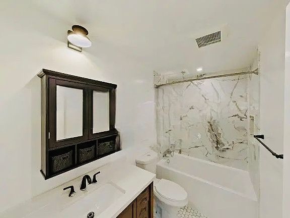 3rd image of 250 Ash Ave #B