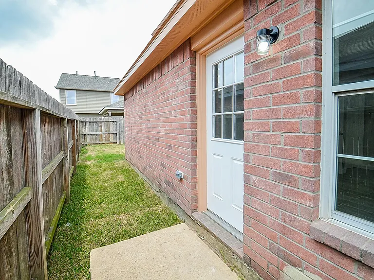 18910 Reynolds Park Dr — Photo 29