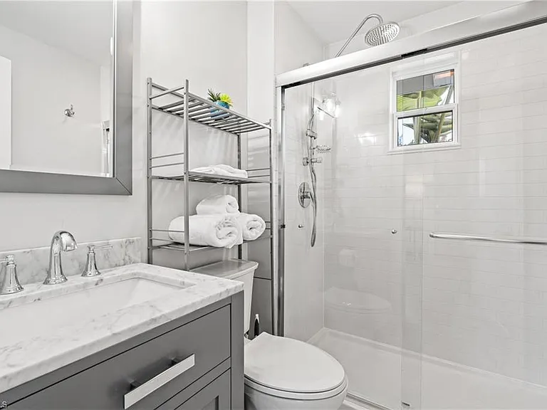 2134 Palm St — Photo 15