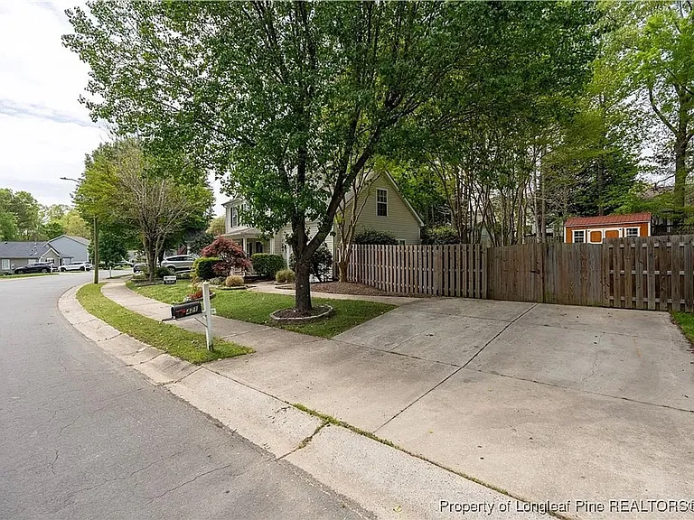 421 Feldspar Way — Photo 15