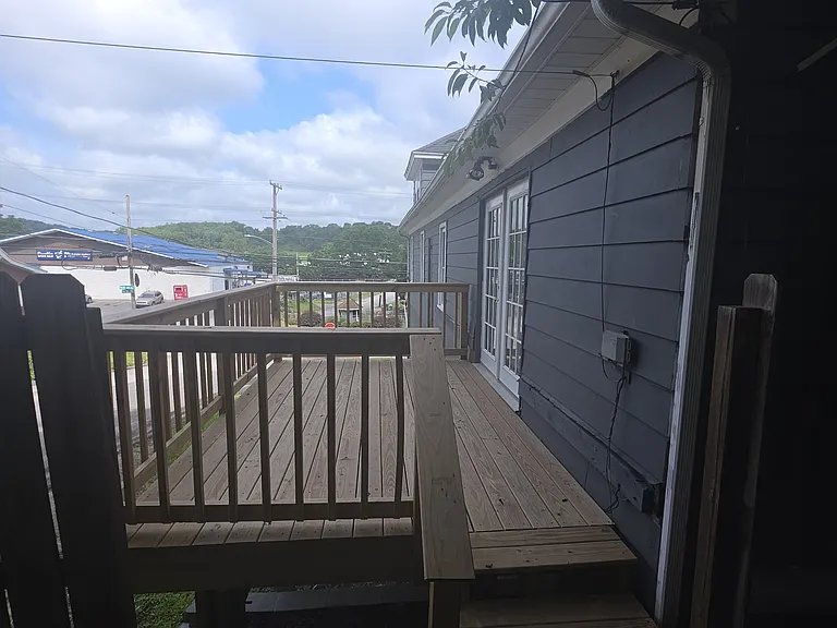 600 Henderson Ave #3 — Photo 2