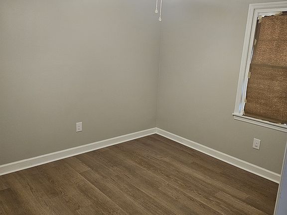 3rd image of 101 Ashville Dr