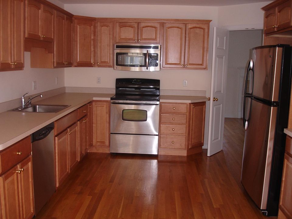 Eat In Kitchen