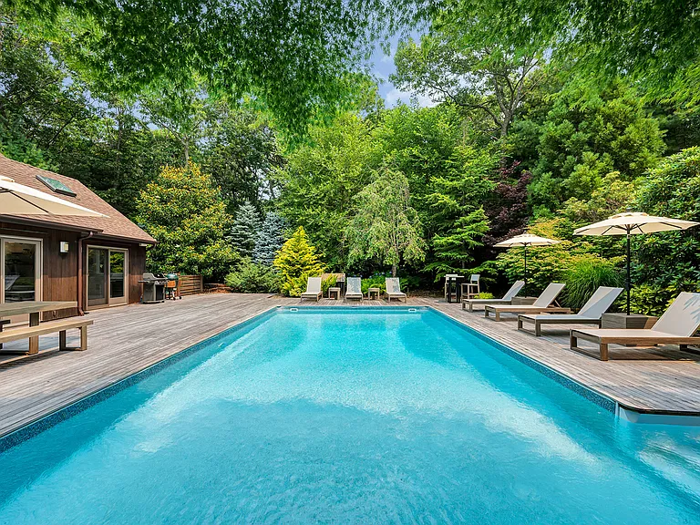 8 Fox Glove Rd — Photo 12