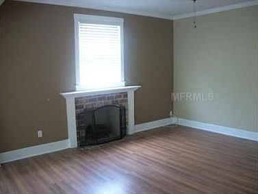 4th image of 820 S Broadway Ave