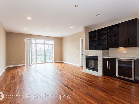 2nd image of 1162 W Hubbard St APT 201