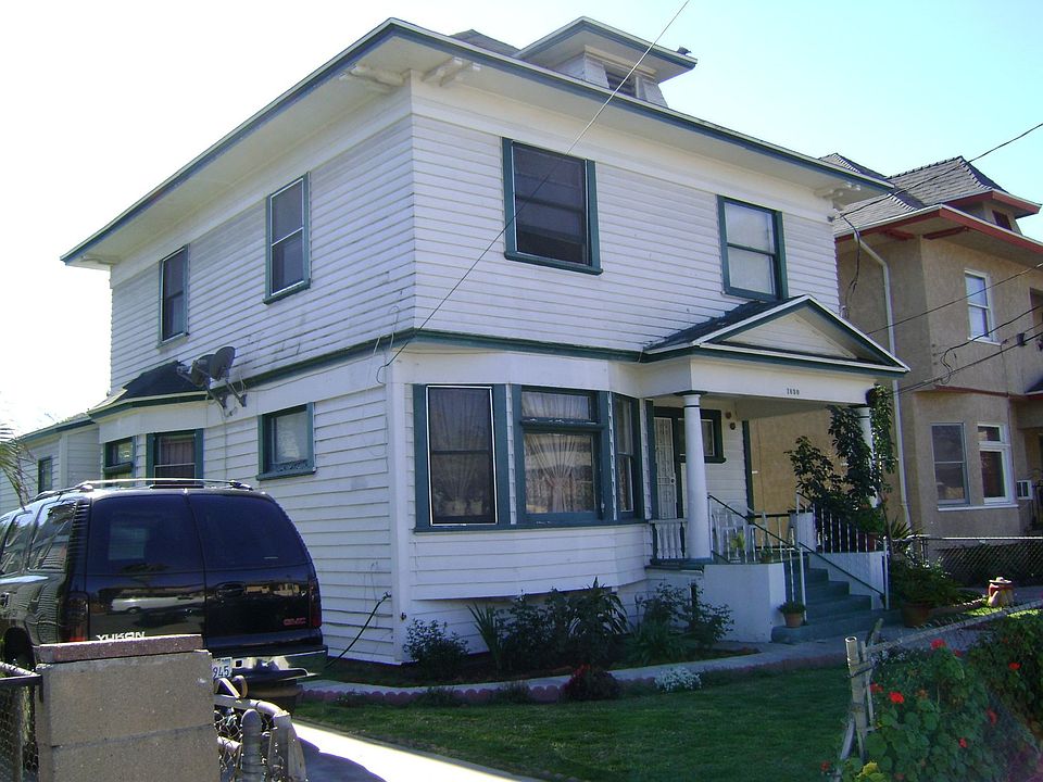 2nd image of 1030 W 20th St