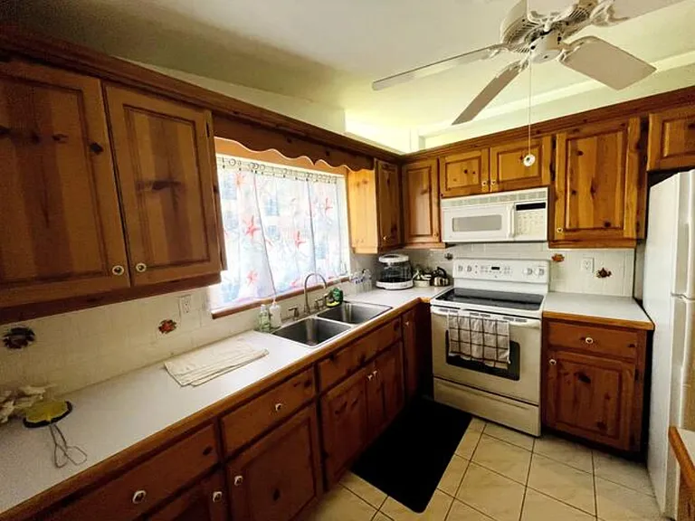 4649 Maceachen Blvd — Photo 18
