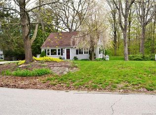 11 Glenwood Rd, Marlborough, CT 06447