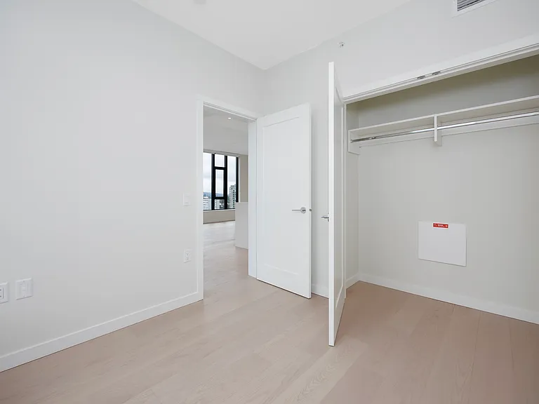 128 W 15th St #1503 — Photo 3