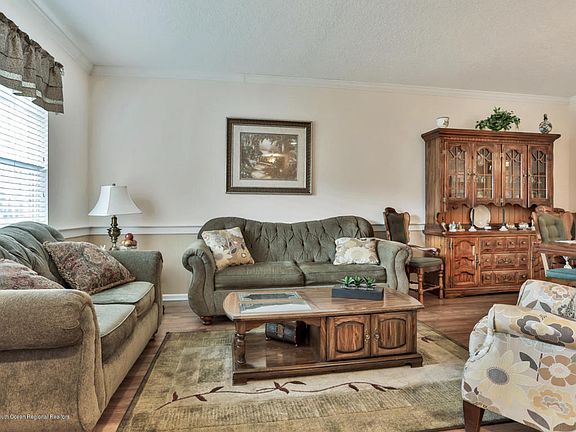 4th image of 3 Green Willows Dr #1000