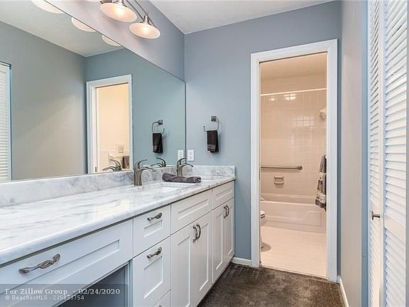 4th image of 10412 NW 71st Pl