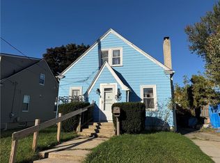79 Pershing St, Cranston, RI 02910