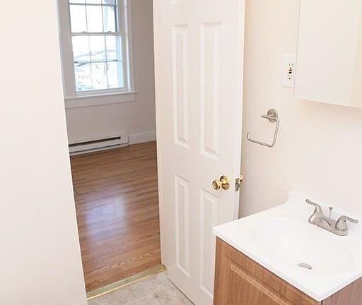 5th image of 520 Saratoga St