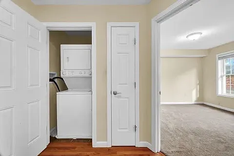 330 Crystal Ave #19 — Photo 14