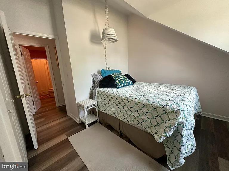 9217 Annapolis Ave — Photo 6
