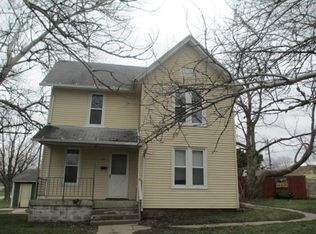 2120 6th St, Fulton, IL 61252