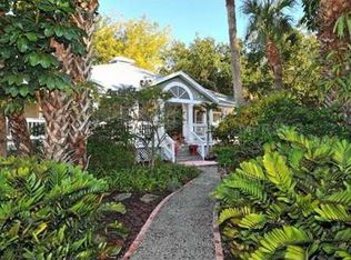 5085 Commonwealth Dr, Sarasota, FL 34242