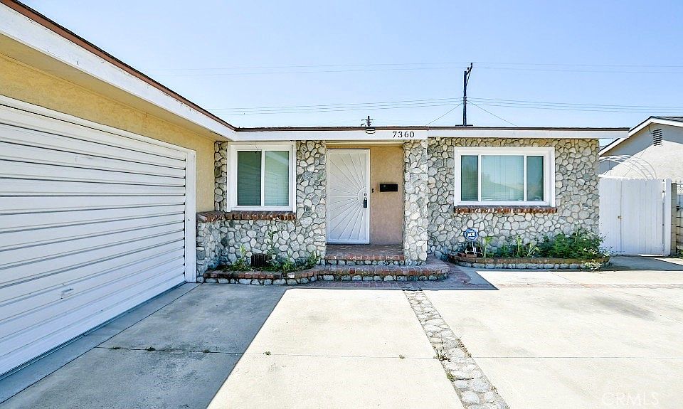 【匿名配送】HOUSES AND GARDENS IN CALIFORNIA 10407 W Desert Forest Cir, Sun City, AZ 85351 | MLS #6891132