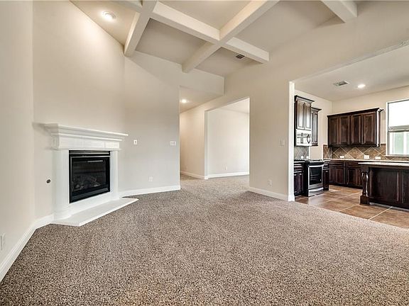 5th image of 1521 Derby Dr