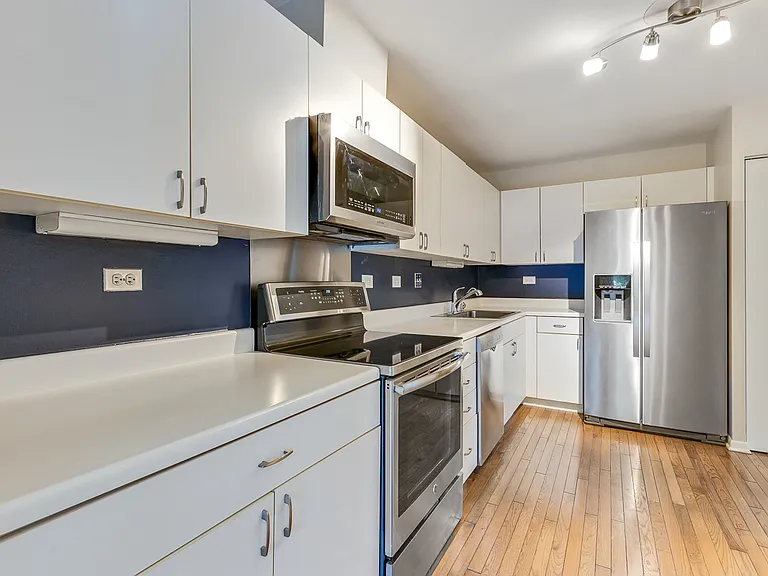 834 Swallow St — Photo 13