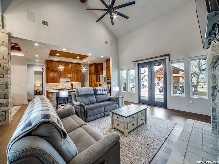 196 Bobby Lynn Dr — Photo 10