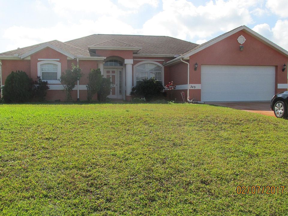 1st image of 349 SW Hollyhock Dr #1