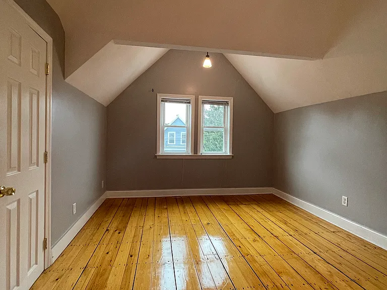16-18 Brackett St #2 — Photo 14