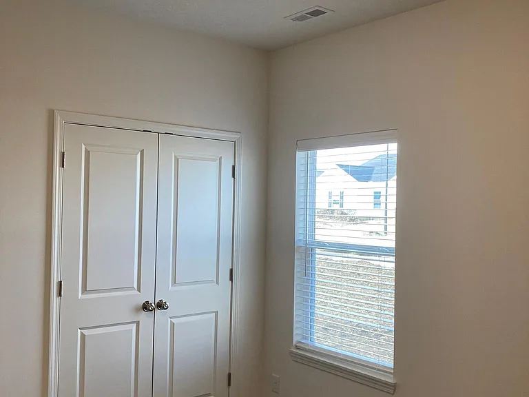 1182 Thorny Ln — Photo 15