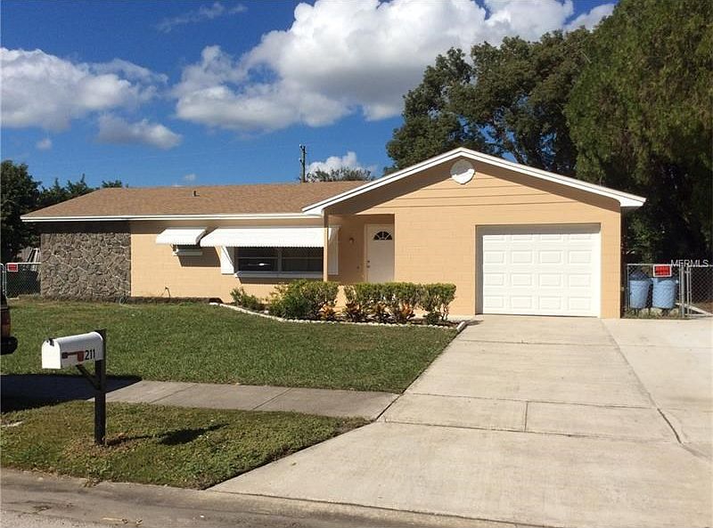 1st image of 211 Lochmond Dr