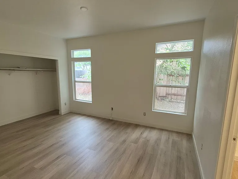8836 Avalon Hills Way — Photo 18