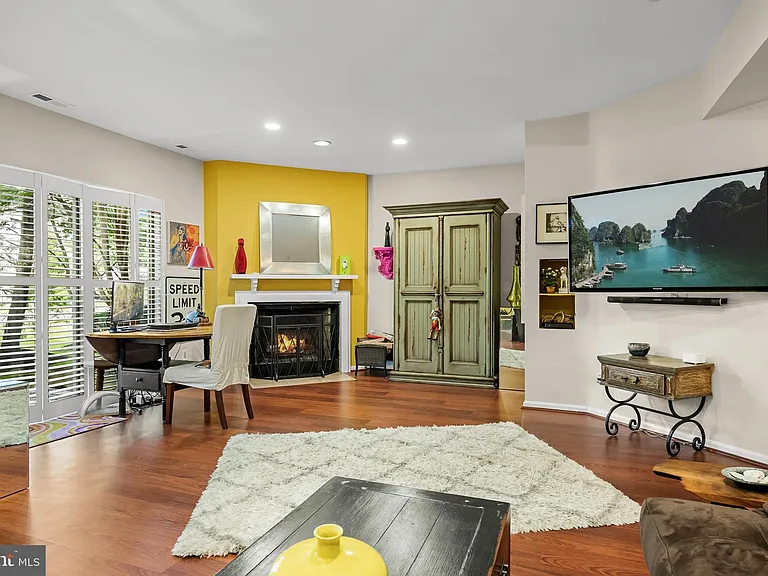 1410 Chanticleer — Photo 9