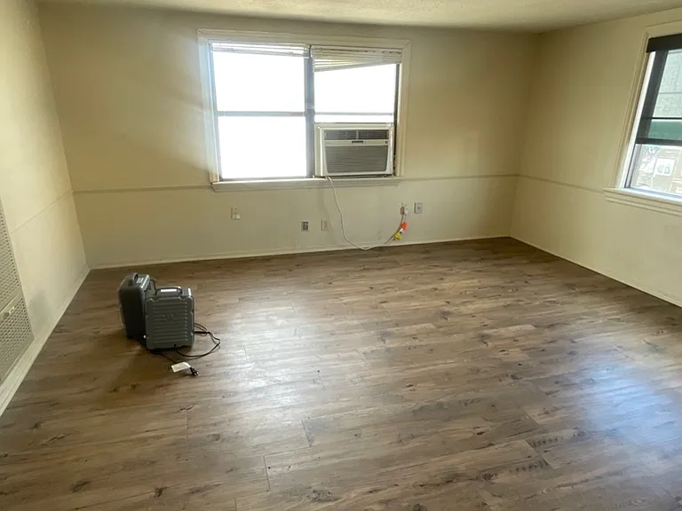 102 W Main St #2A — Photo 15