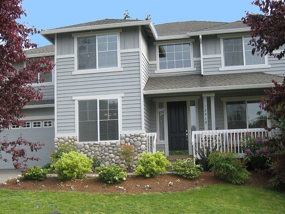 Newer home in Pristine Condition