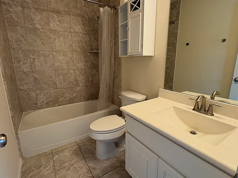 2707 Shadybrook Meadow Dr — Photo 10