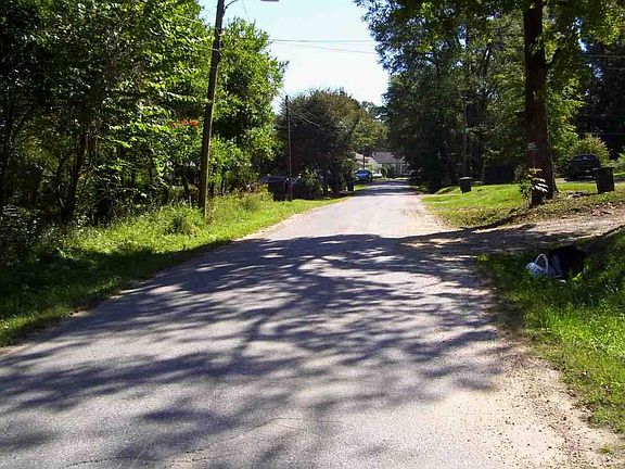 4th image of 237 3rd Ave NW