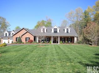 2540 Brittany Dr, Lenoir, NC 28645