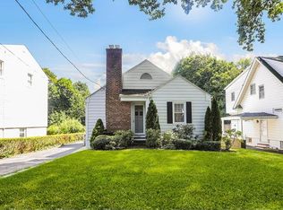 52 Pleasant Ave, White Plains, NY 10605