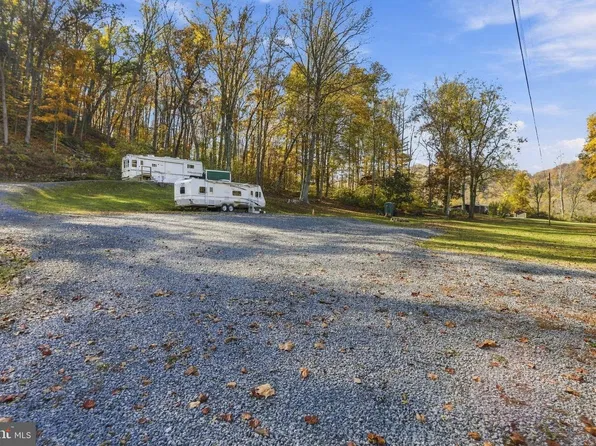 3145 Rockford Rd, Great Cacapon, WV 25422